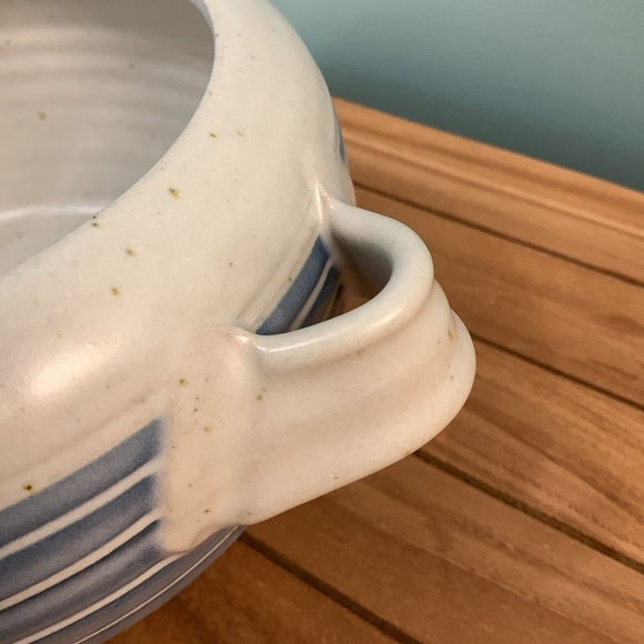 ROSS CANADA Stoneware Bowl 🇨🇦 - Picture 17 of 17